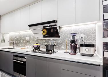 美大家電衛(wèi)浴 深耕家用電器研發(fā)，引領智慧生活新風尚